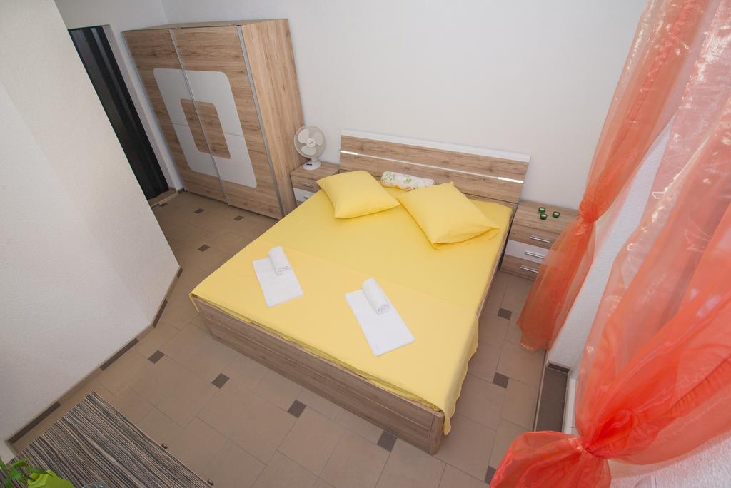Apartment Afrika Makarska Exterior foto